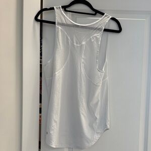 Lululemon Women’s White Mesh Racerback Tank Top. Size 8